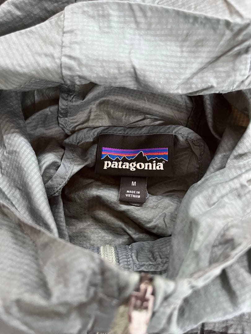 patagonia フーディニジャケット　Mサイズ