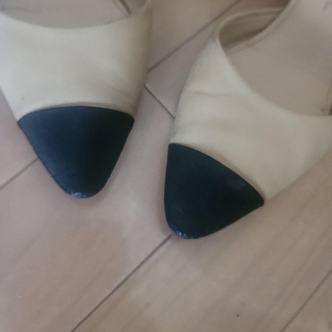 CHANEL ベージュ・ブラック アンクルストラップ フラットシューズ