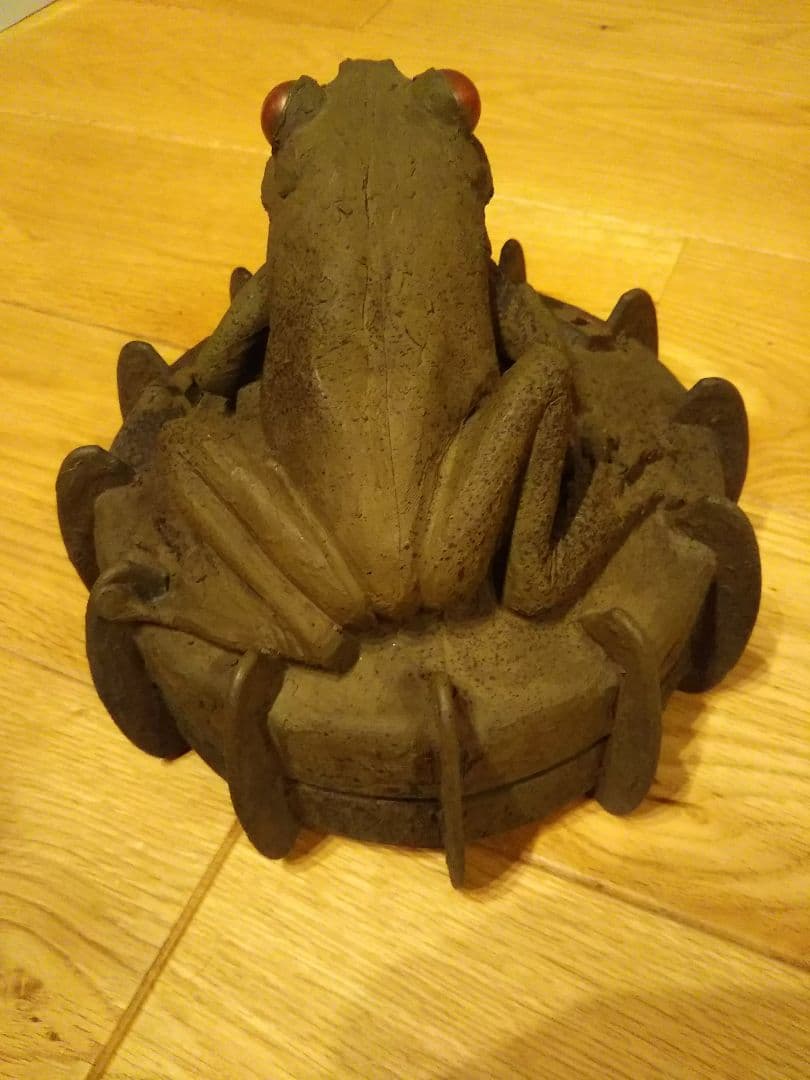 OAKLEY JAPAN 2010 蛙 カエル 置物 インテリア オークレイ