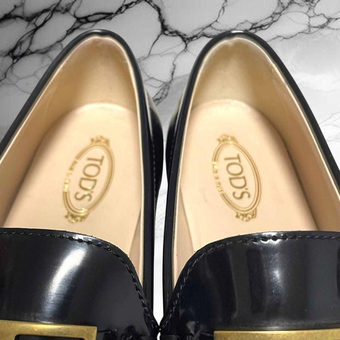 【トッズ】美品Tタイムレス レザー ローファー ゴールド金具 フラットシューズ