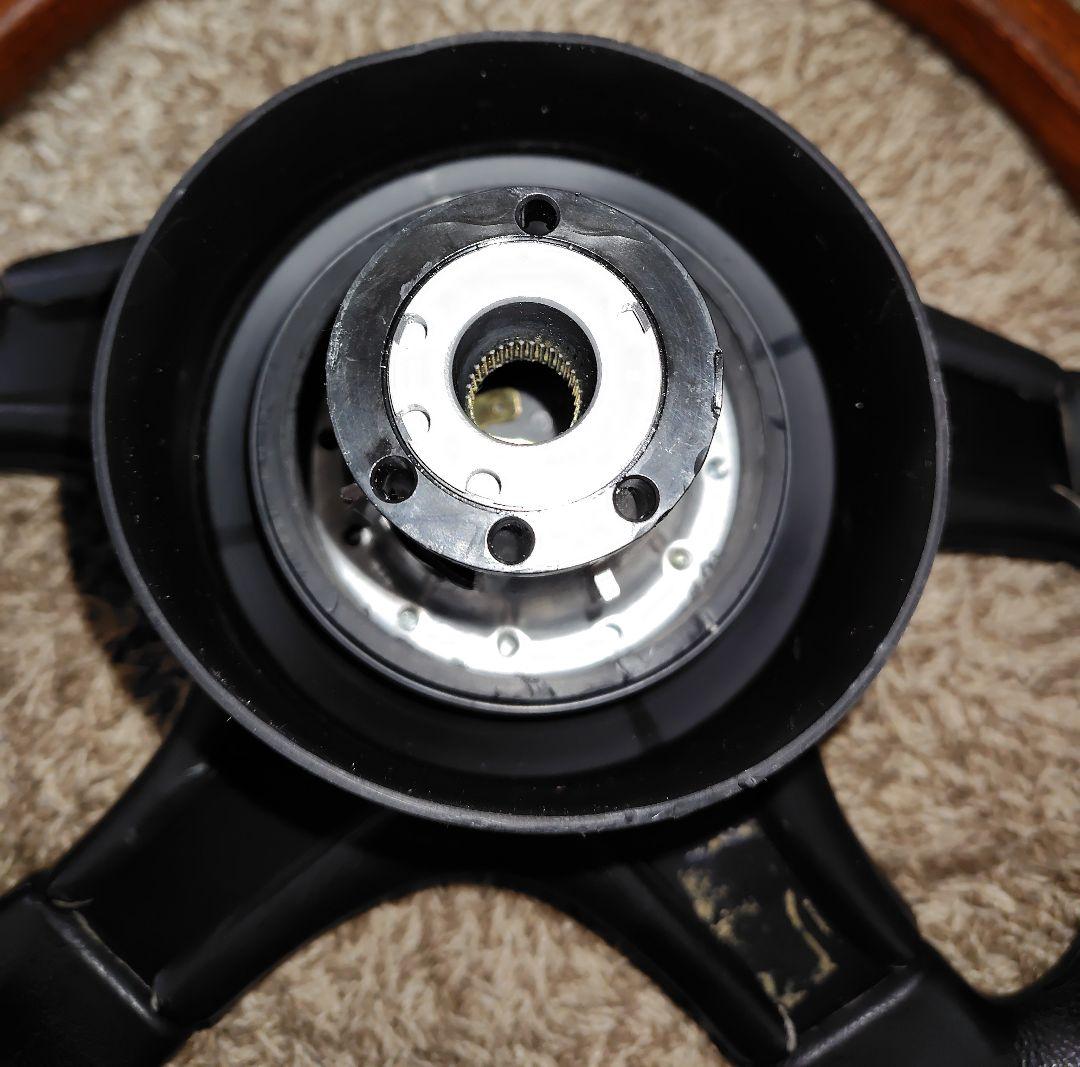 【中古・お買得品】MOMOステアリング ウッド＆レザー リーガル ボス・カバー付