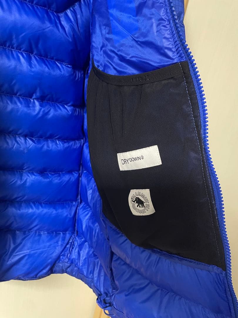 マムート　アイガー　ノードワン　ライトダウン　フーデッド　Lサイズ 超美品！