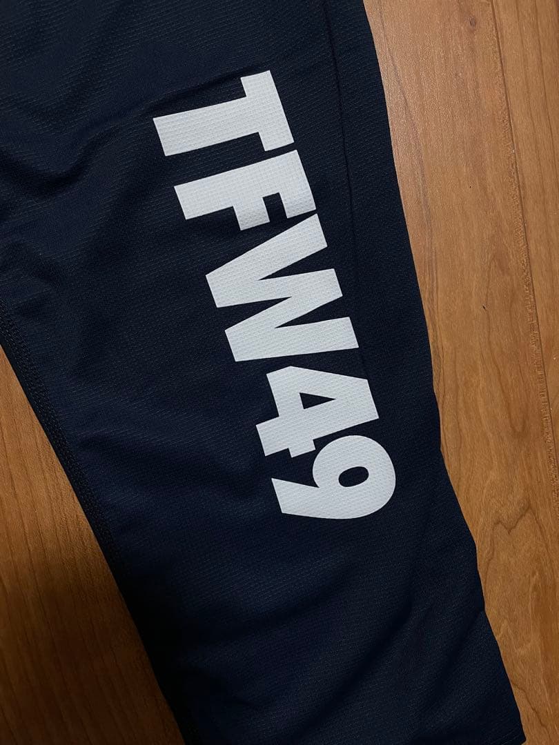 未使用　tfw49 ハイブリッドパンツ L ネイビー　ゴルフ