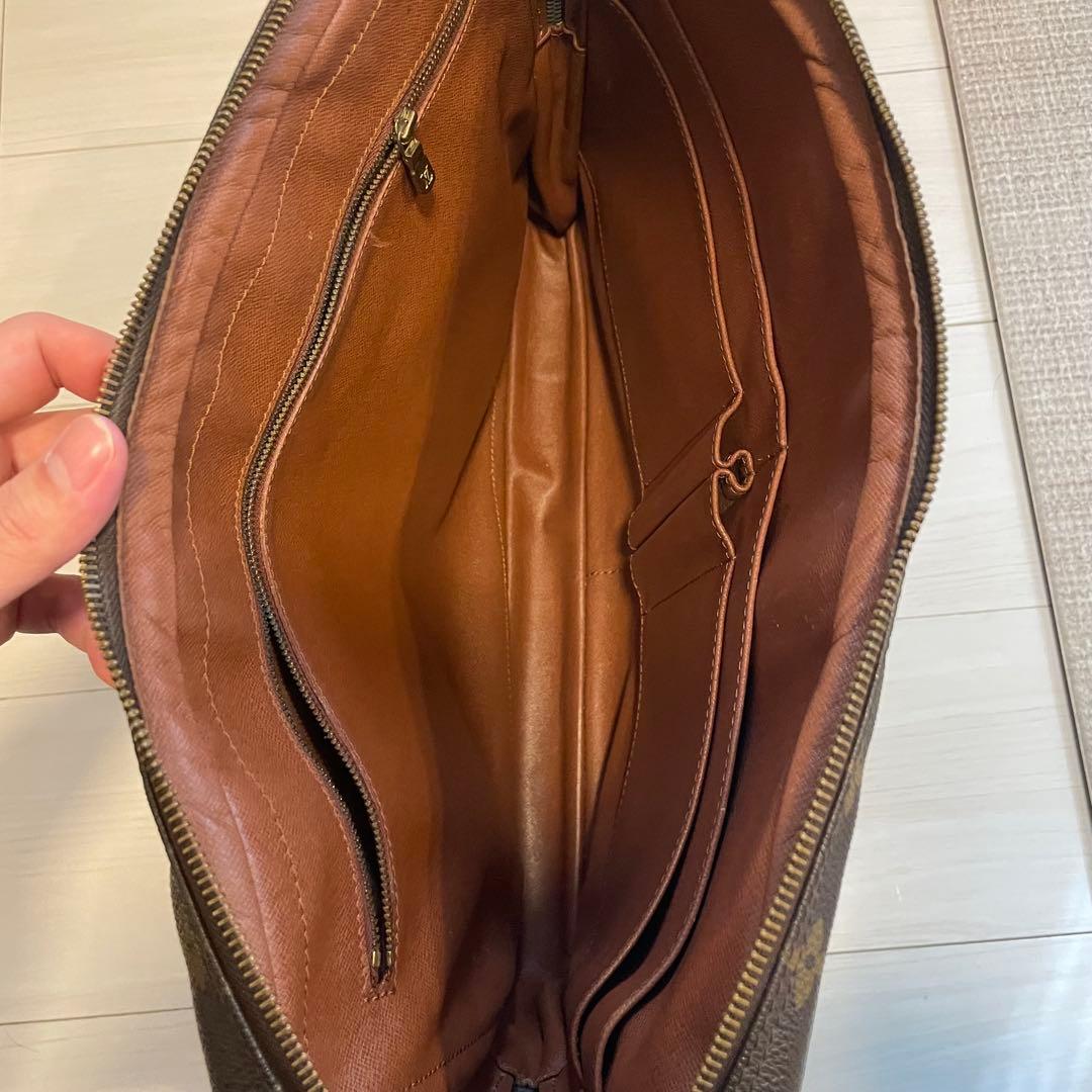 LOUIS VUITTON ポルト ドキュマン ヴォワヤージュ モノグラム