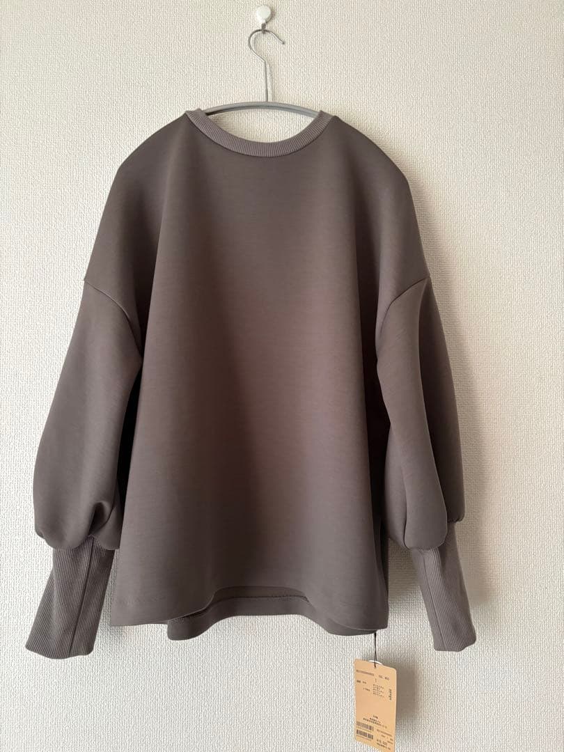 新品タグ付き　ビアズリー ダンボールパフトレーナー セットアップ プレゼント付き