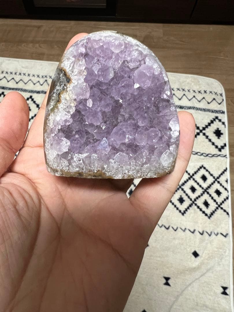 新品　高品質 アメジストドームミニクラスター台座込み 送料無料 本物保証 希少色