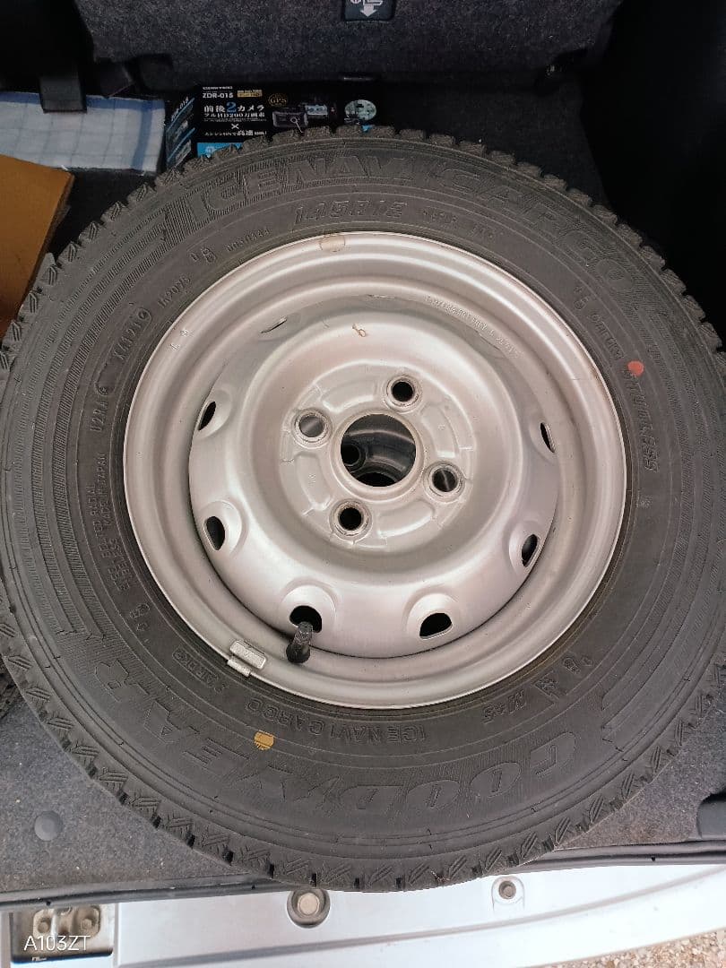 送料無料　匿名　冬仕様　※2本※　12インチ　 スタッドレスタイヤ