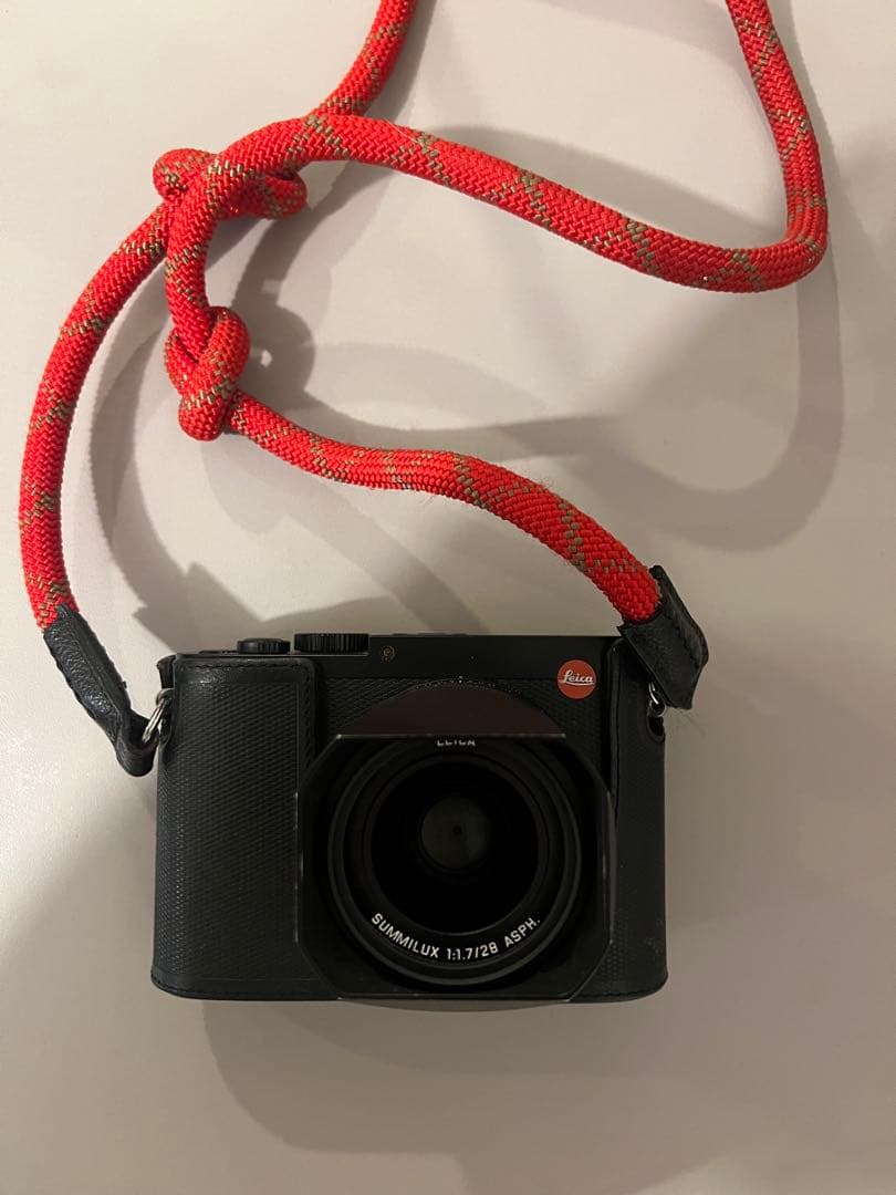 Leica Q コンパクトデジタルカメラ