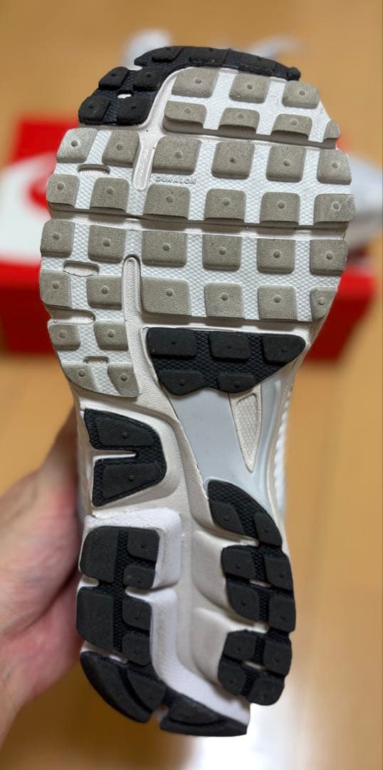 【26.5cm】NIKE Zoom Vomero 5 ボメロ5（バストグレー）