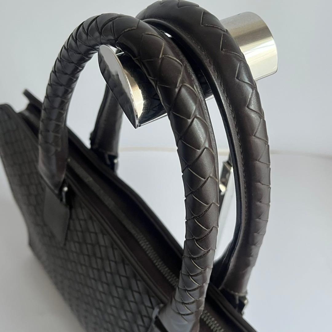 未使用級✨　BOTTGAVENETA イントレチャート ビジネスバッグ　レザー
