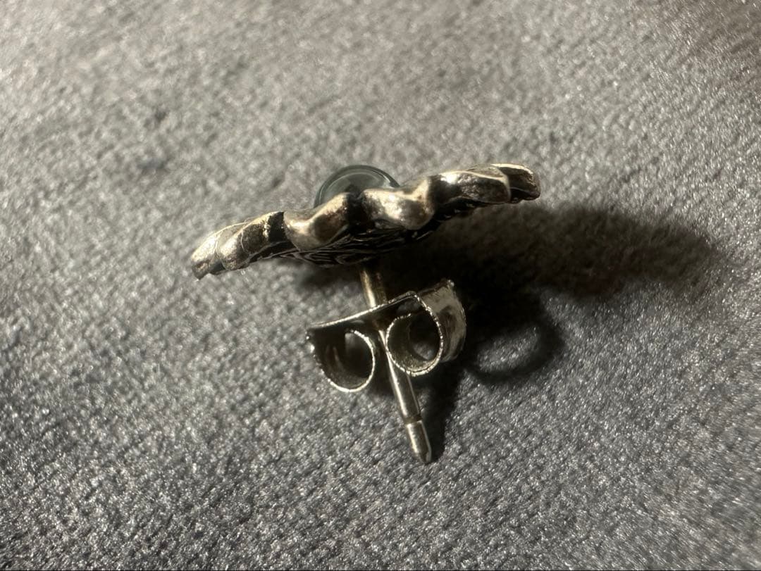 IY GUCCI ピアス　片耳　傷汚れあり　中古　箱無し