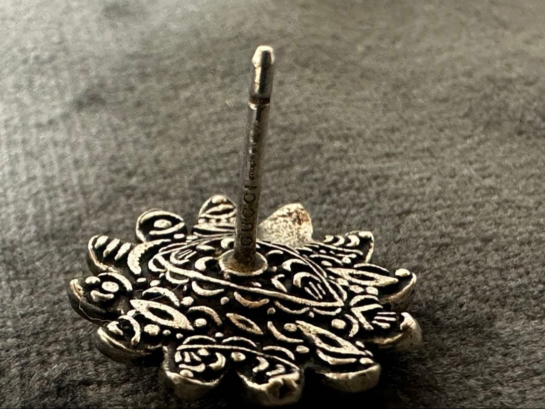 IY GUCCI ピアス　片耳　傷汚れあり　中古　箱無し