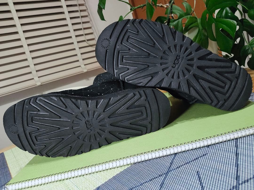 UGG アグ スワロフスキー 天体モチーフ 星座 ショートブーツ