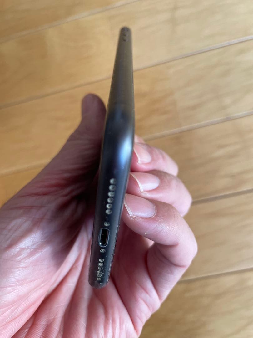 iPhone 11 デュアルsim 64GB