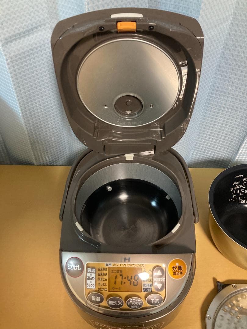 ★NP-VV10 ZOJIRUSHI 象印 IH 炊飯器 ジャー 2020年製