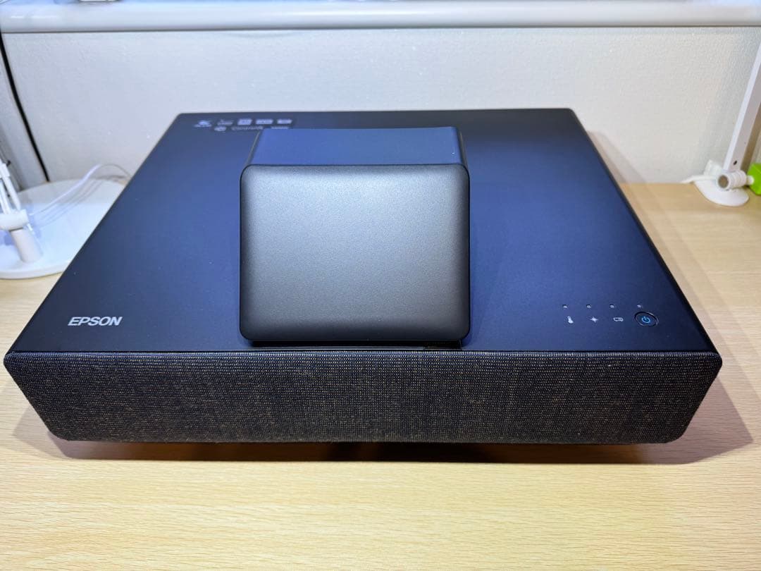 EPSON EH-LS500B プロジェクター本体