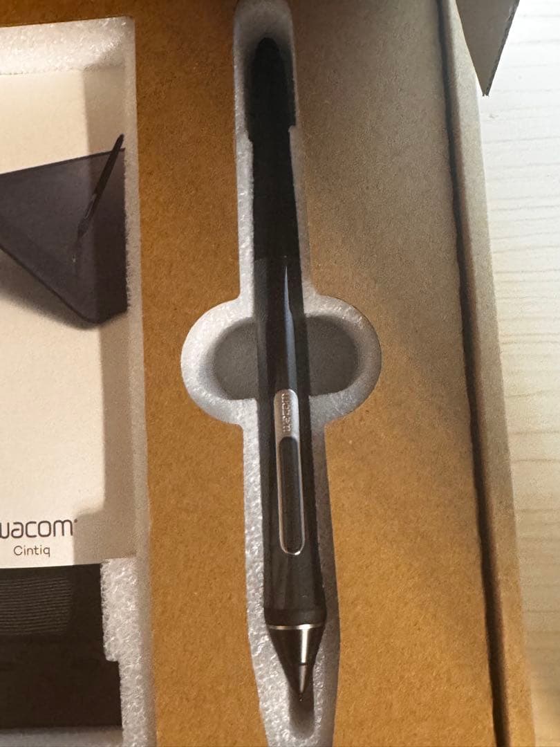 Wacom Cintiq 22 DTK-2260/K0D（新品プロペン2有）