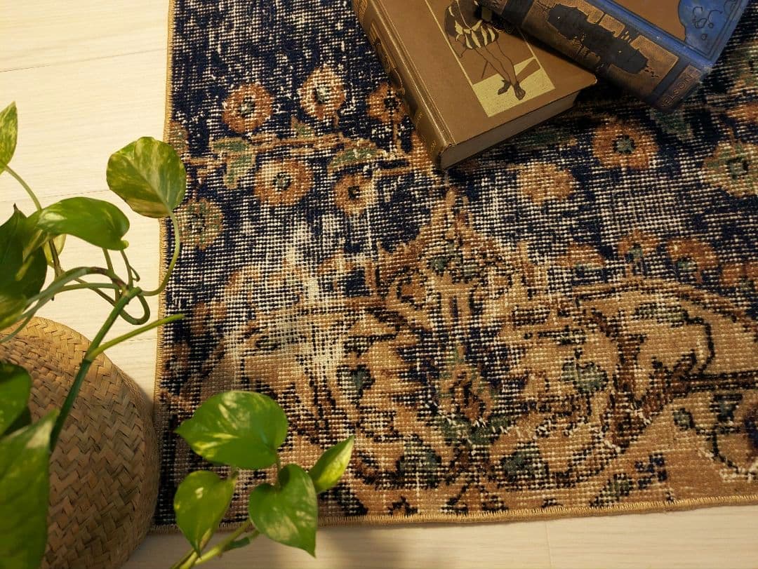 トルコヴィンテージラグ　ミニサイズ　玄関マットサイズ　53×94 ネイビー