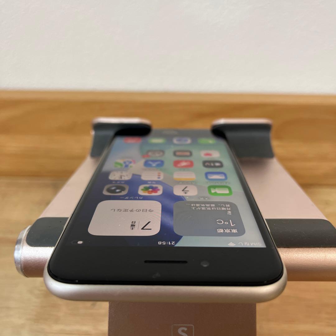 バッテリー新品100%！iPhoneSE3 3世代64G SIMフリー