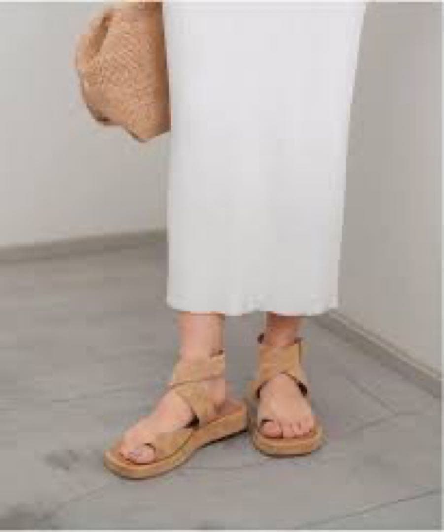 美品！アパルトモン　ジア ボルギーニ】 SUEDE ANKLE STRAP