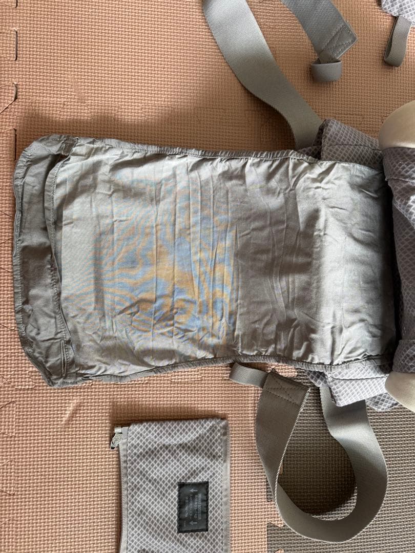 ヌナカドルクリック nuna cudl clik抱っこ紐 グレー(フォグ)