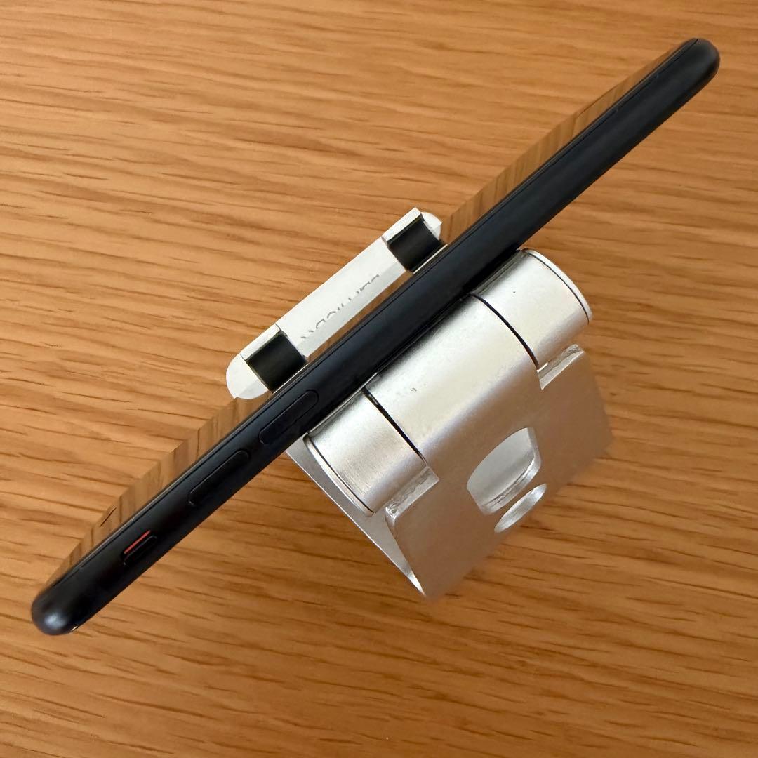 美品☆電池新品 iPhone SE3 128GB SIMフリー ミッドナイト 黒