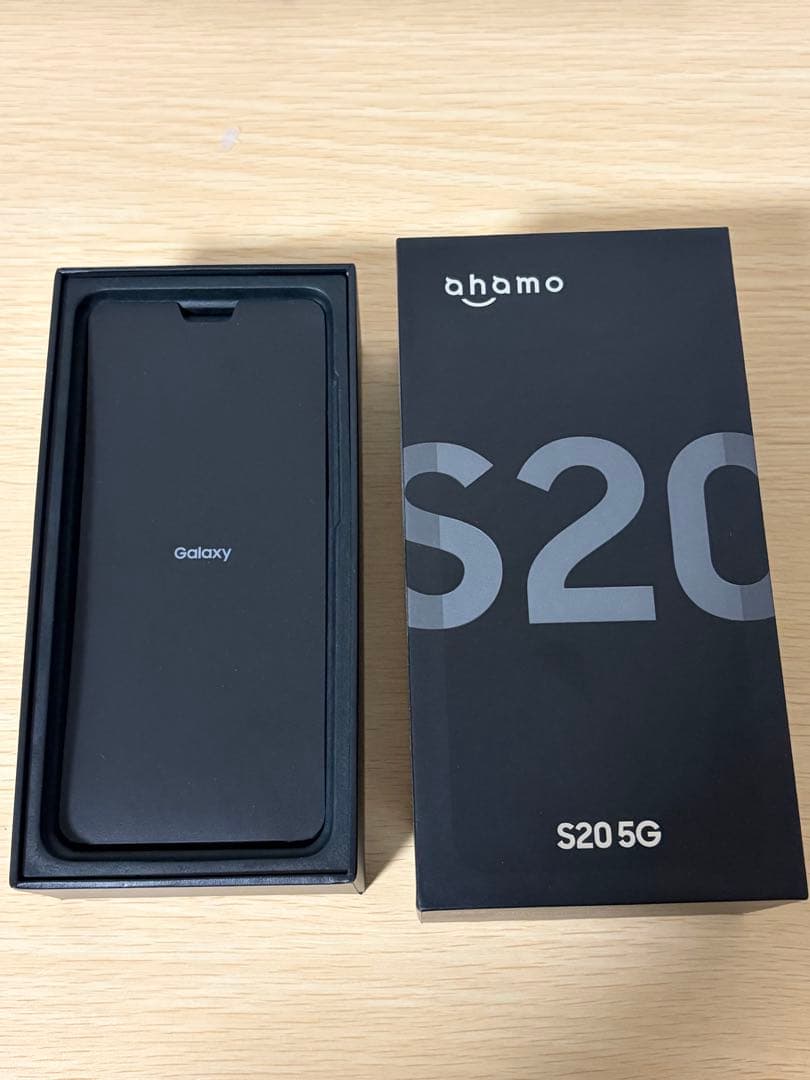 Samsung Galaxy S20 グレー 本体