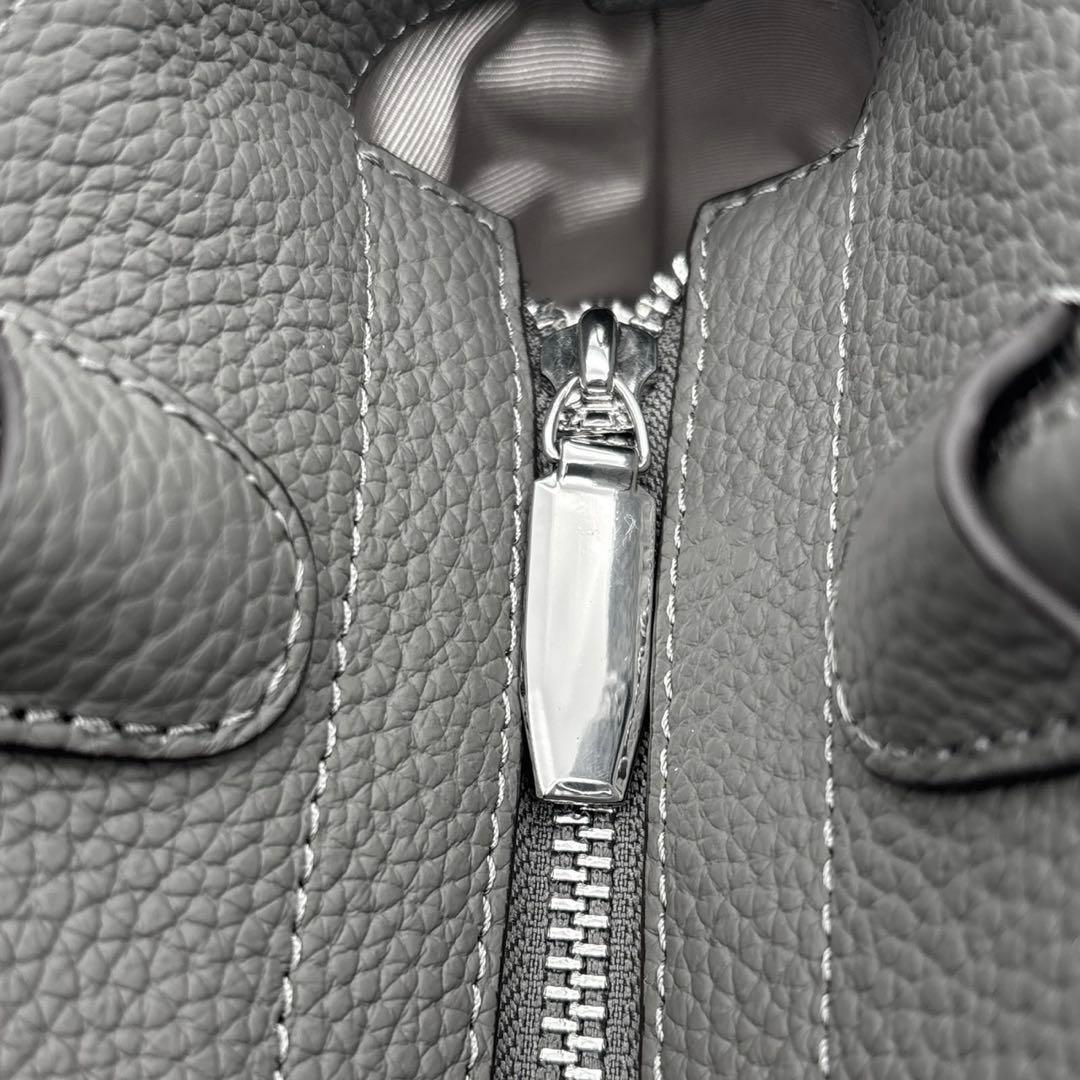 未使用◎ ヘイニ クリミト 2way 斜めがけ可 ショルダーバッグ ハンドバッグ