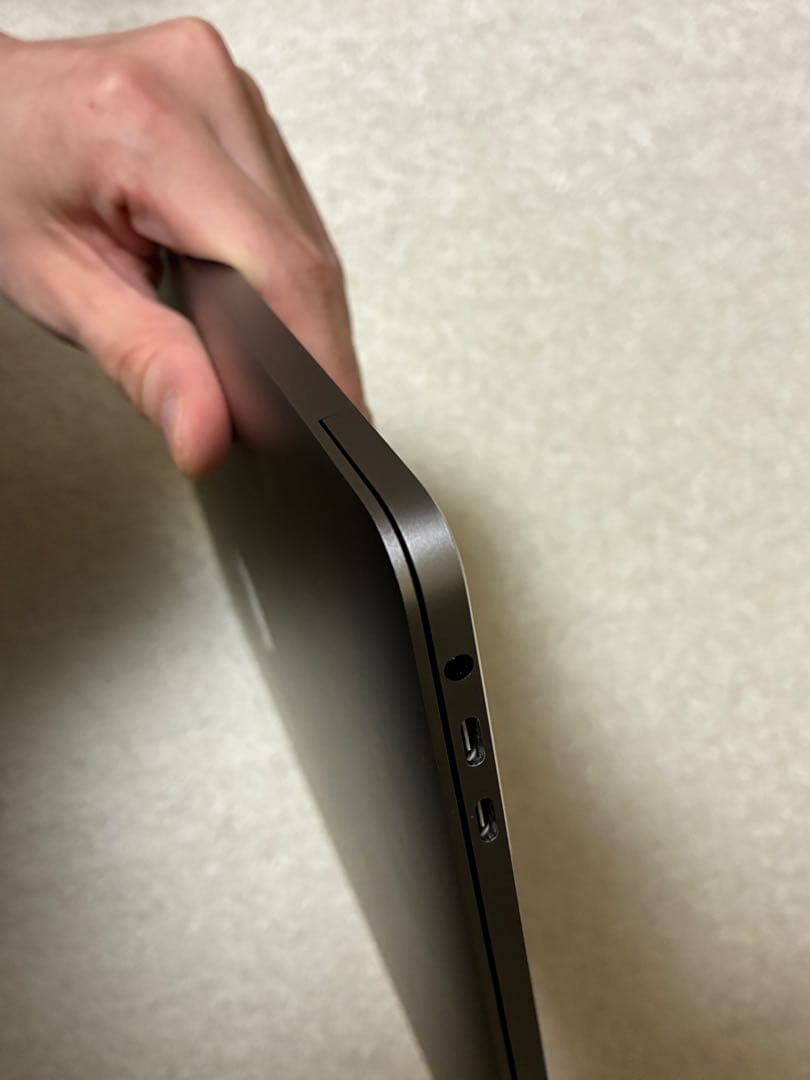 MacBookPro15インチ2018 、Corei9、SSD1TB、32GB