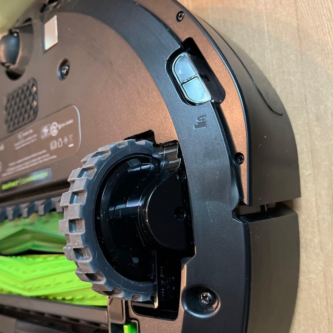 iRobot Roomba ルンバ　e5 ロボット掃除機 本体、箱付き