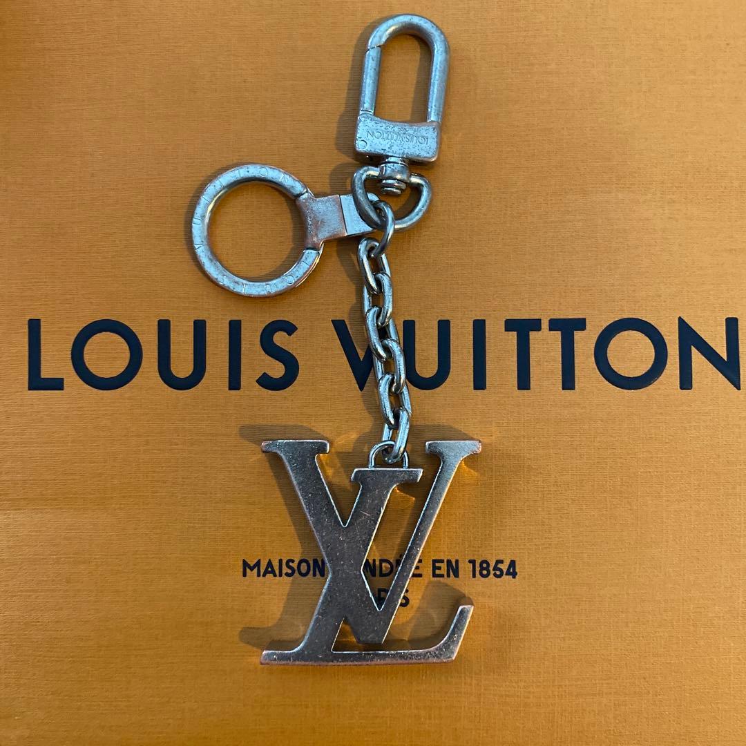 Louis Vuitton ポルトクレ イニシャル キーホルダー キーリング