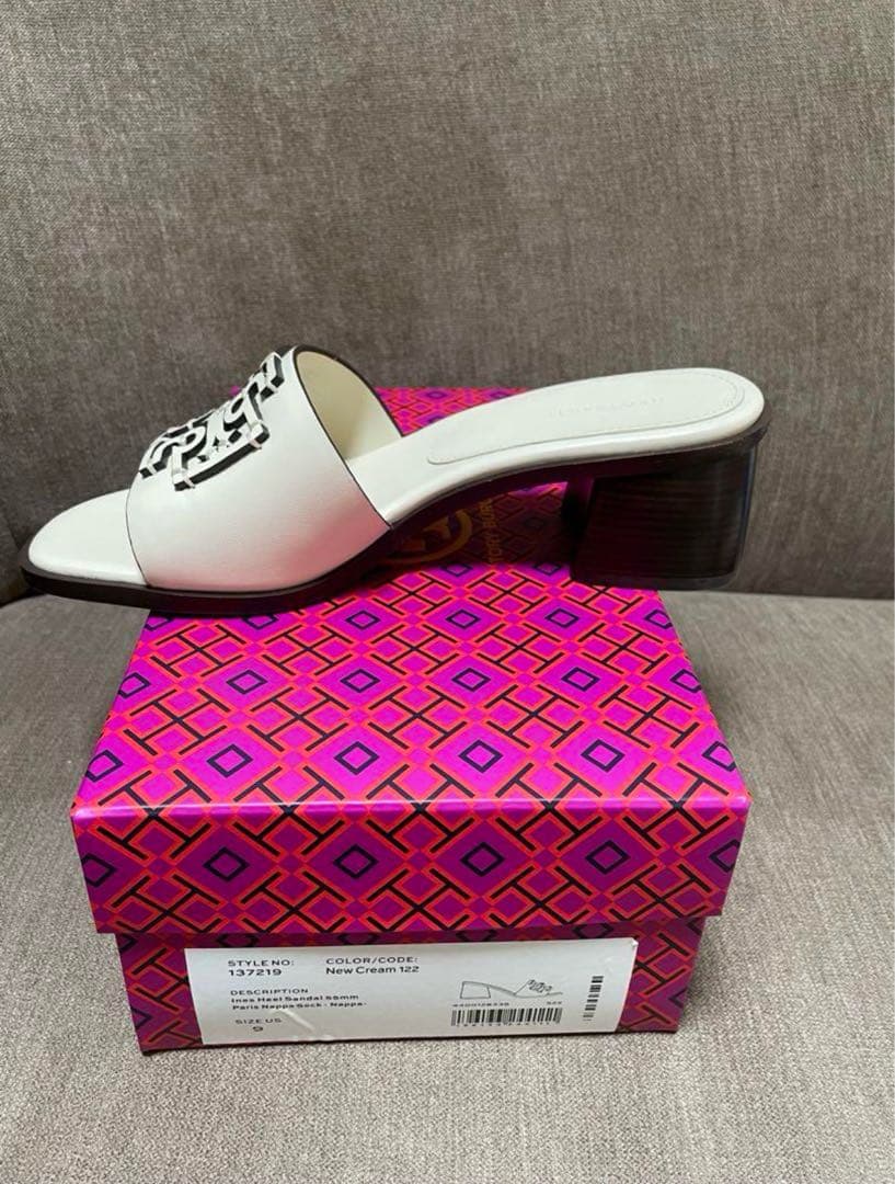 【トリーバーチ】サンダル　ホワイト