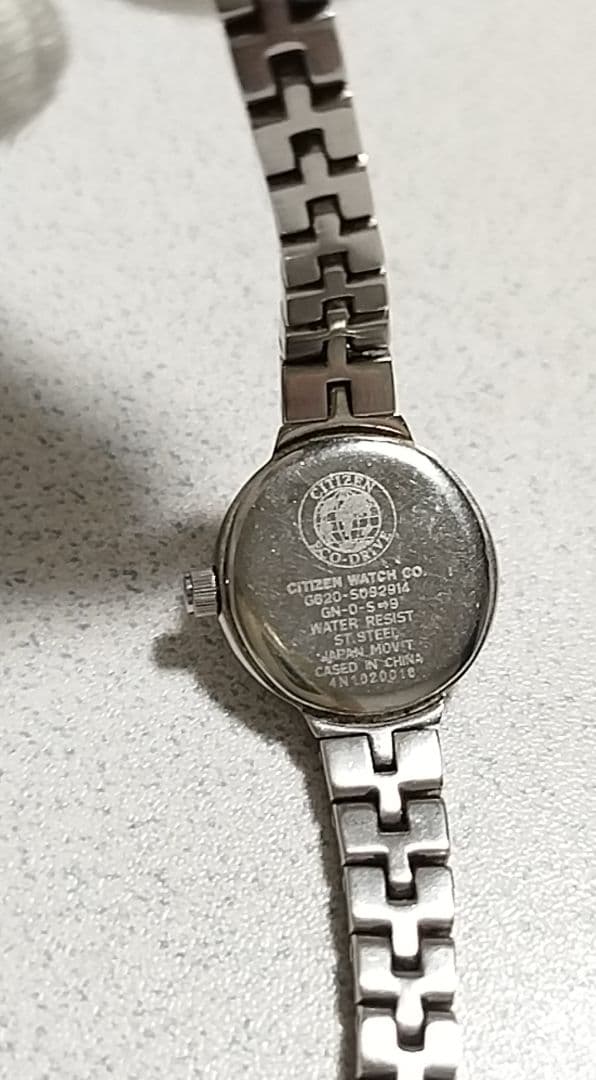 【極美品】シチズン　kiiキー　エコドライブ　シェル文字盤