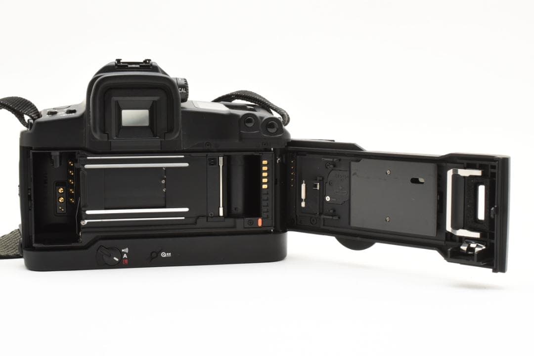 ★希少・美品★ Canon EOS-3 フィルム一眼レフカメラ ボディ