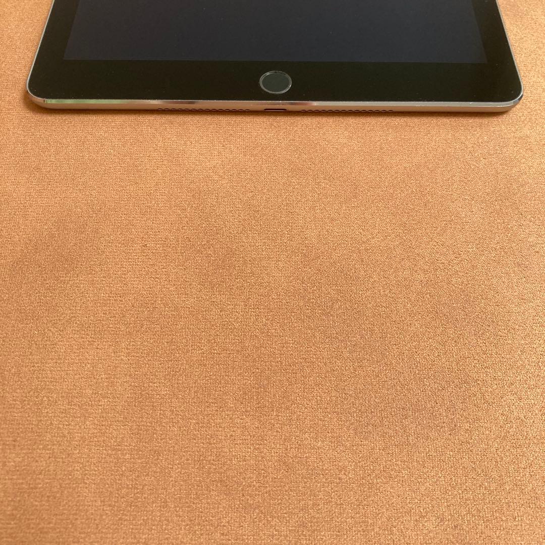 804 美品☆電池最良好☆iPadAir2第2世代128GB WIFIモデル☆