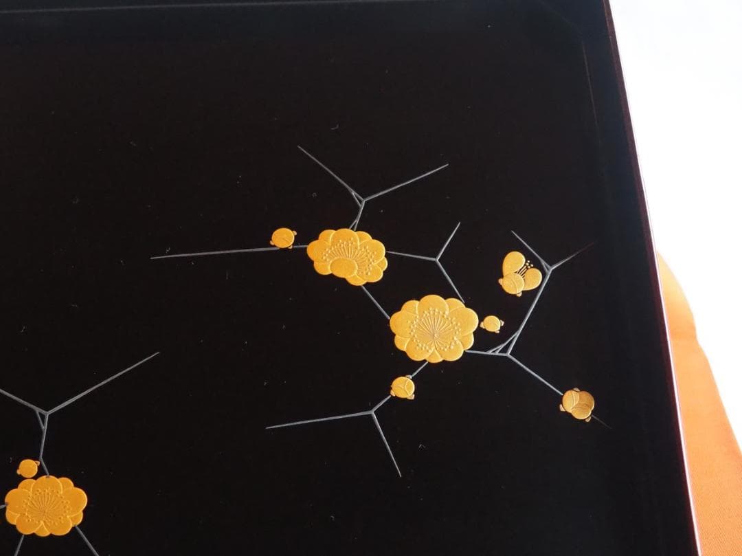 9代中村宗哲造『氷梅絵ヘギ目縁高』（共箱）