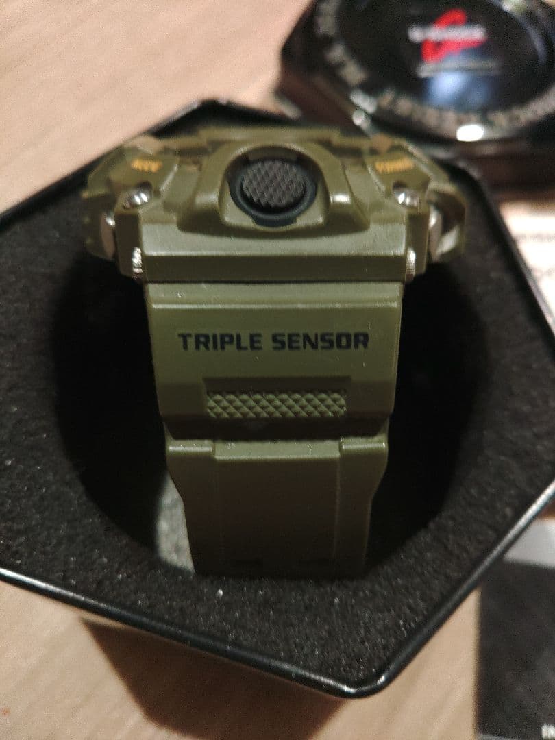 希少！北米逆輸入　G-SHOCK レンジマン GW-9400-3CR 反転液晶