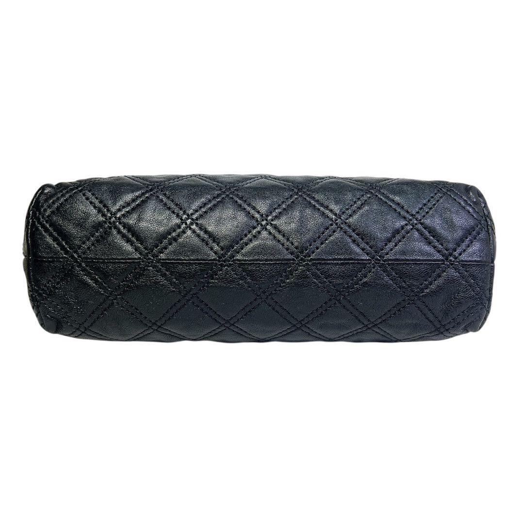 美品 MARC JACOBS ブラックキルティングショルダーバッグ
