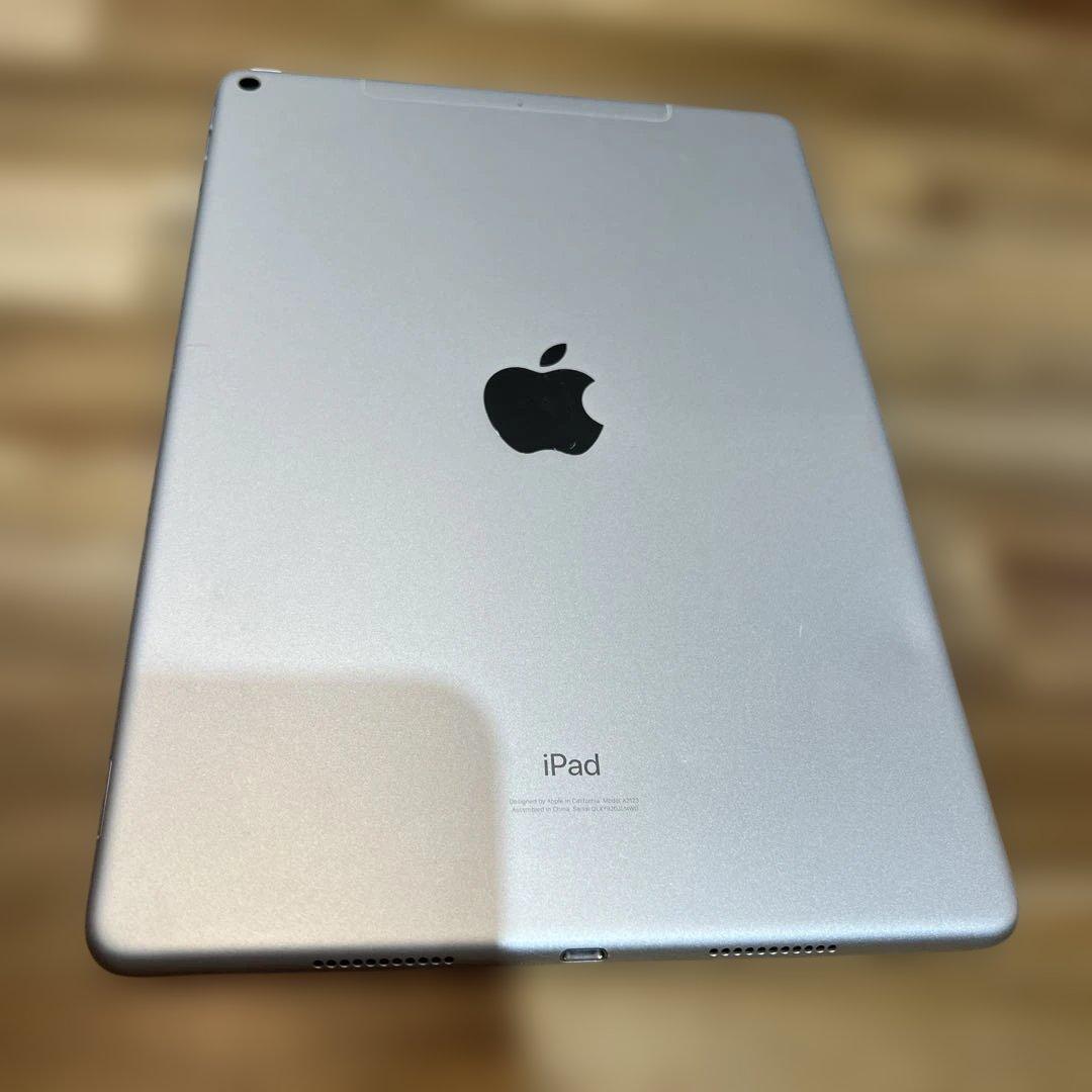K1383 SIMフリー　iPad Air 3 64GB
