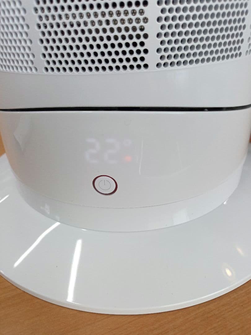 dyson　Hot+Cool　セラミックファンヒーター　AM09　2024年製