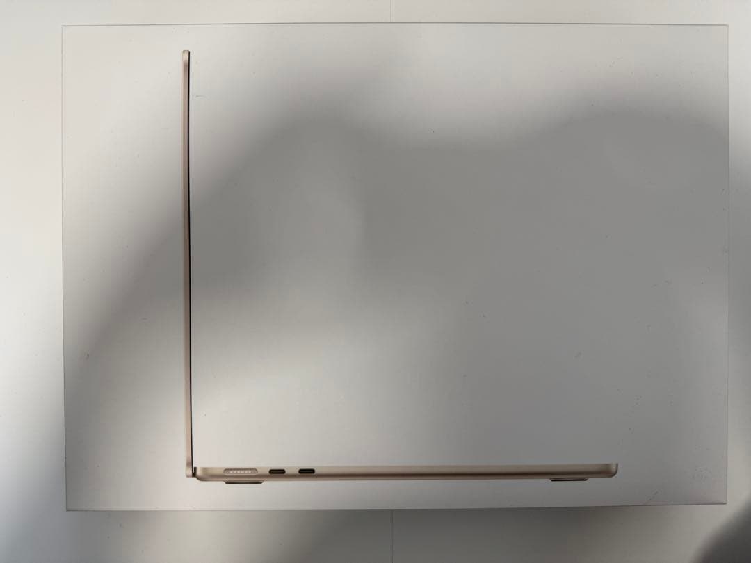 Apple MacBook Air M2 スターライト