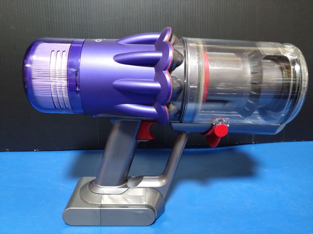 dyson‼️お買い得品！デジタルスリム フィラフィ SV18