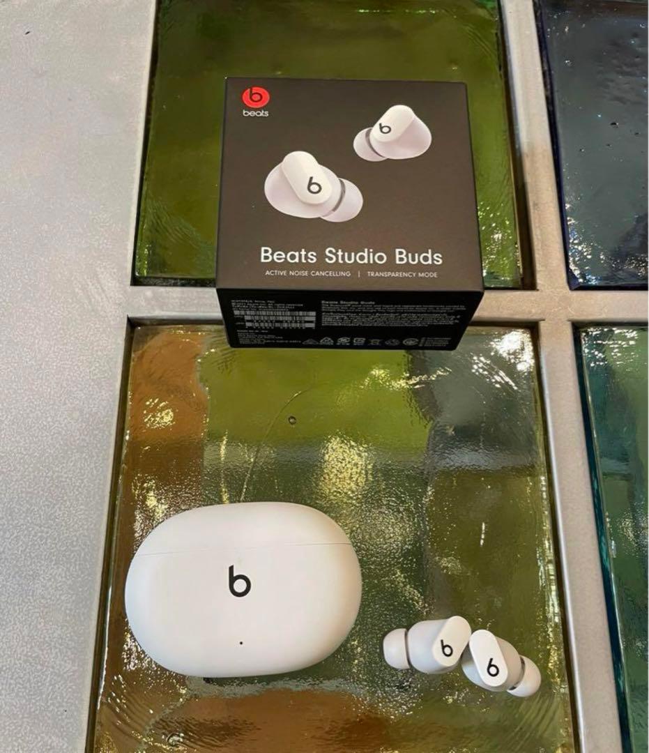 【美品！値下げ交渉可能！】Beats Studio Buds