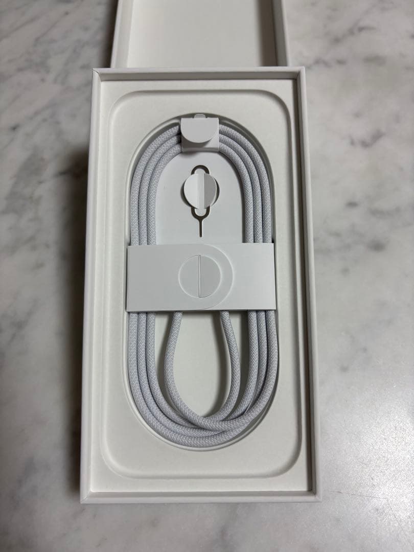 Apple iPhone 16 ホワイト 128GB