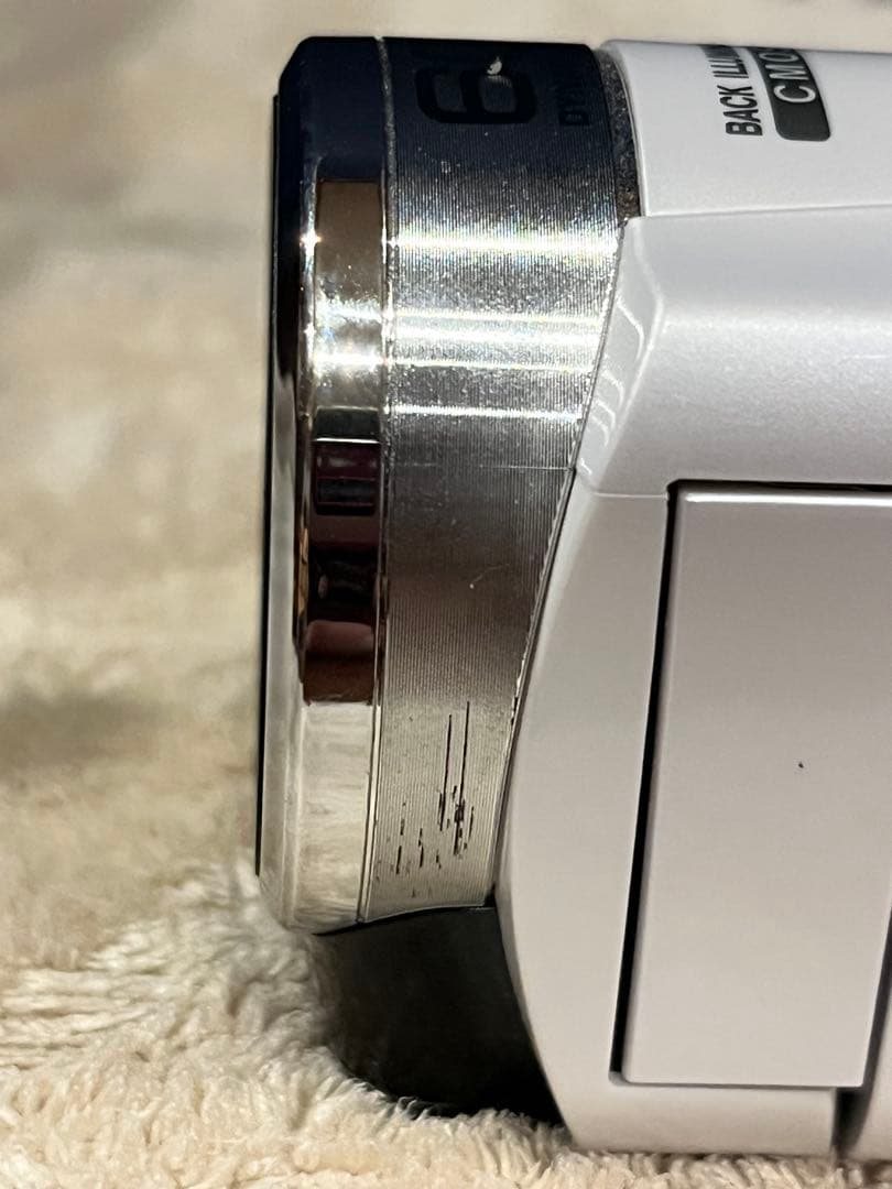 【良品】JVC ビデオカメラ　GZ-E770-W バッテリー3個付き