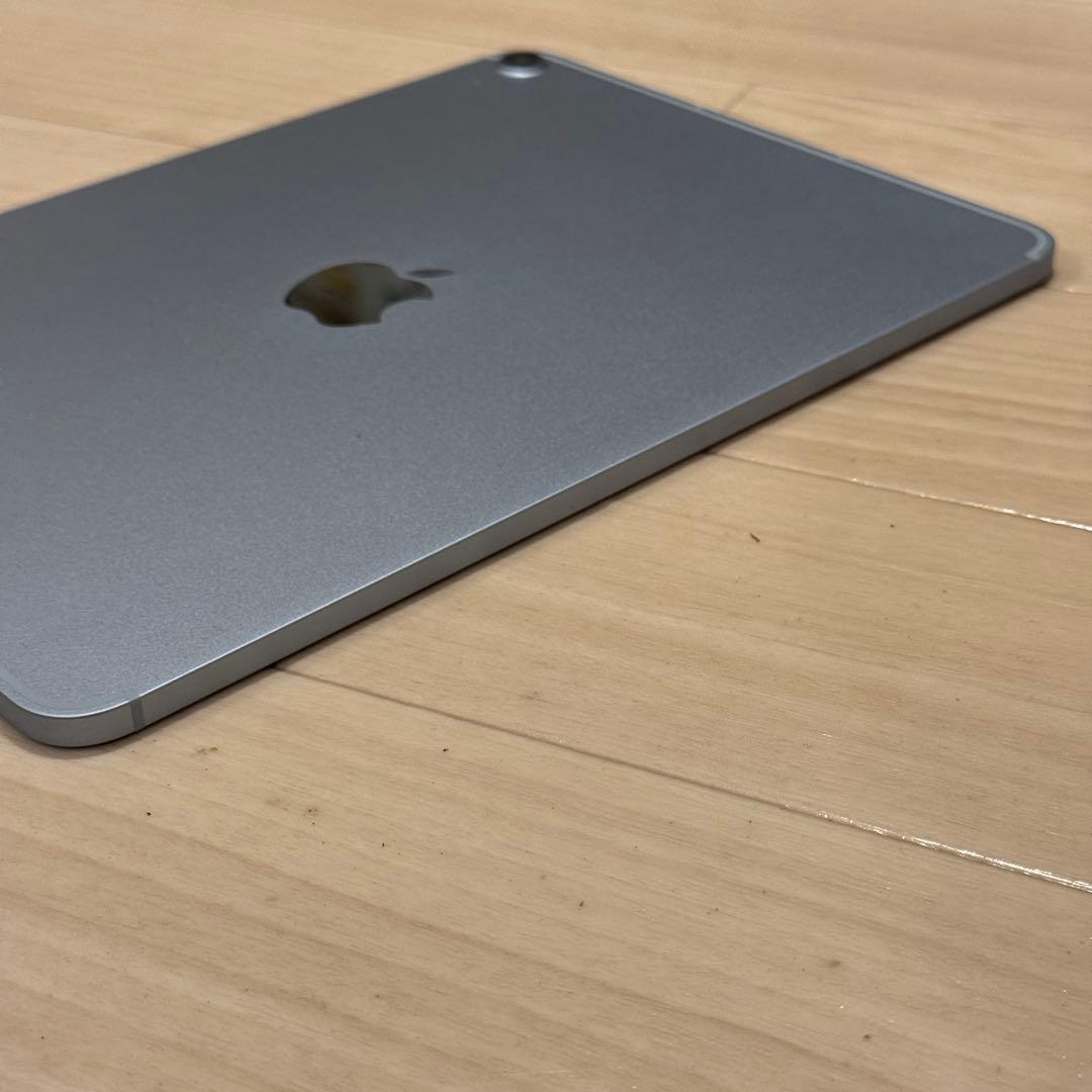 10月購入iPad Air M3 11インチ ブルー セルラーモデル