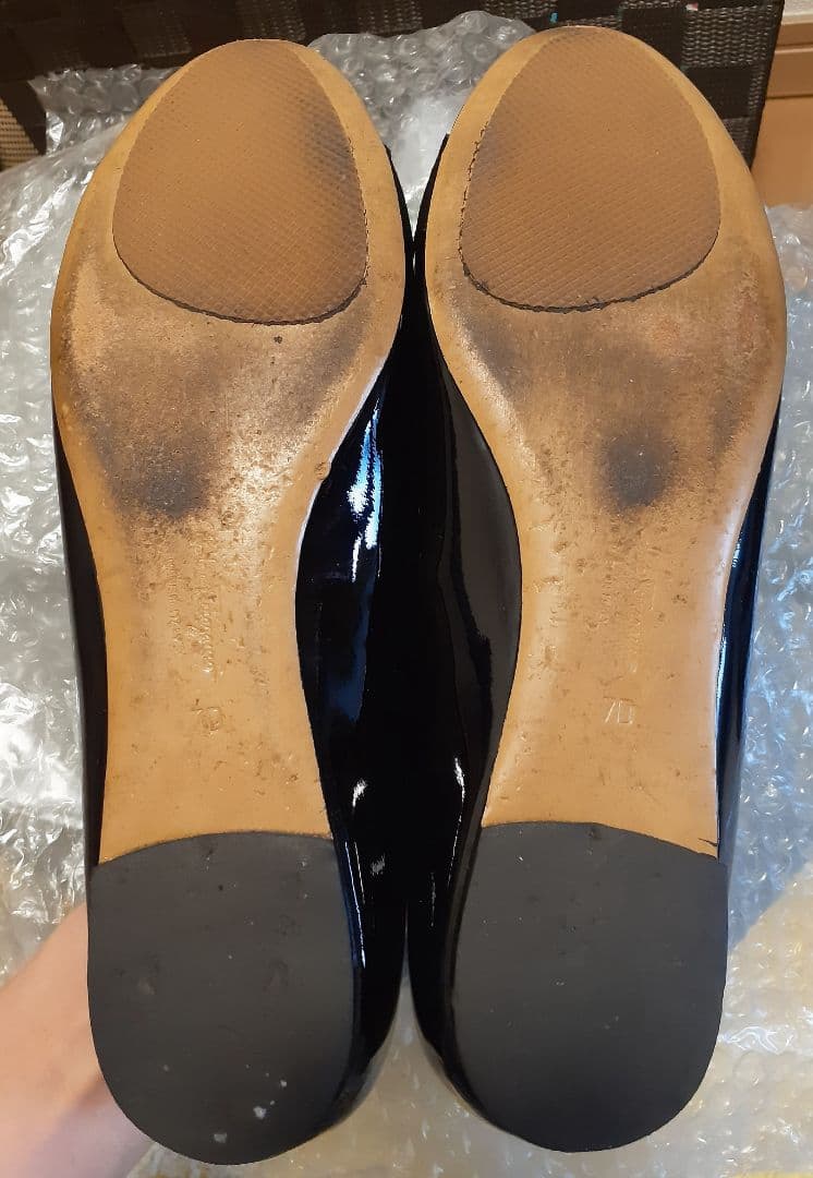 美品 ７D フラットフェラガモ パンプス 黒