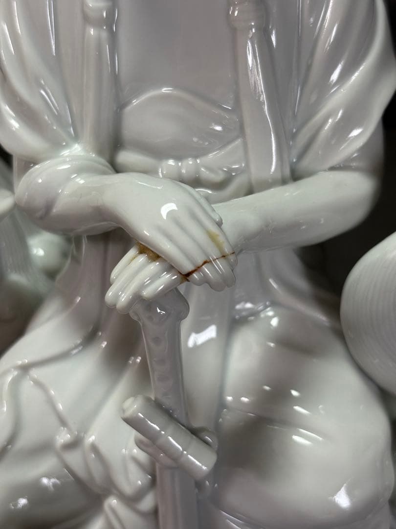 獅子　置物　獅子に乗った観音様