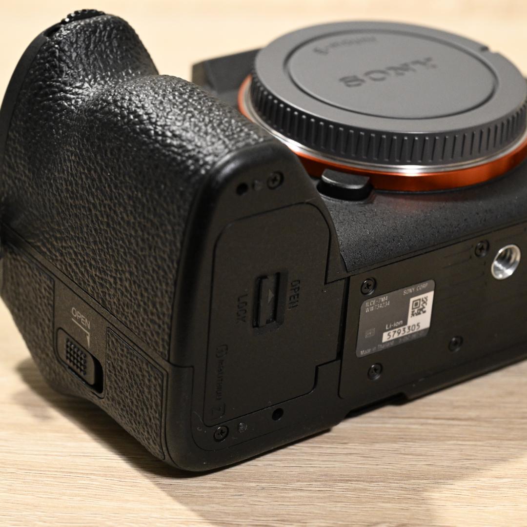 SONY α7 IV　ILCE-7M4　25年7月購入　2500枚以下