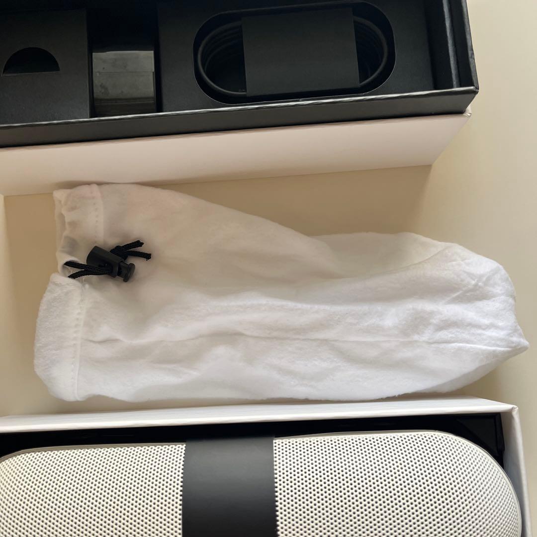 Beats Pill+ ポータブルワイヤレススピーカー